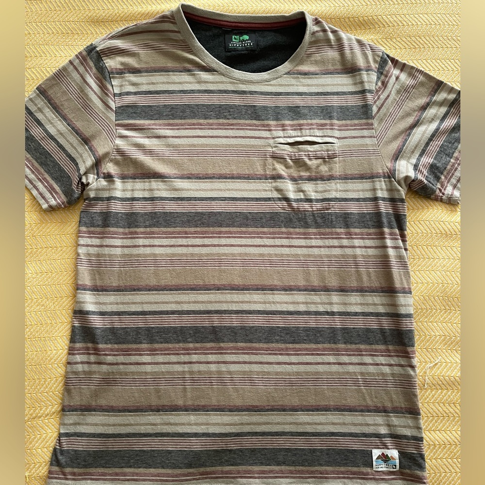 Men’s Hippy Tree Vintage Striped Short Sleeve T-Shirt Size: L